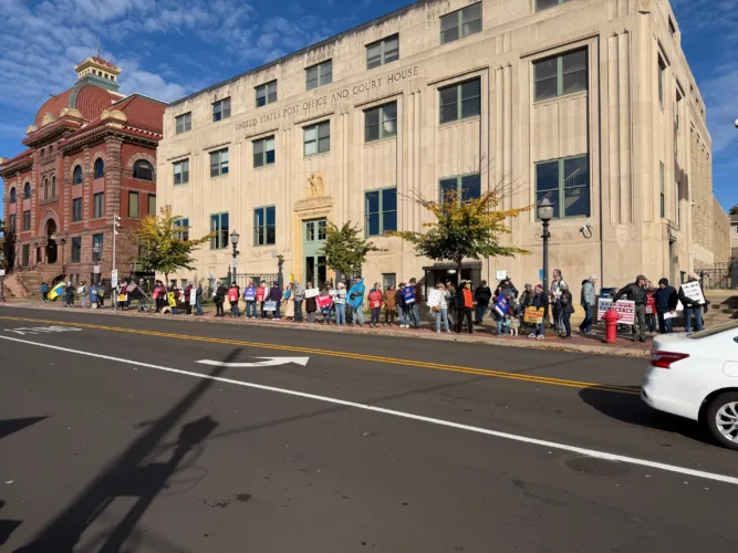 No Kings demonstration draws crowd